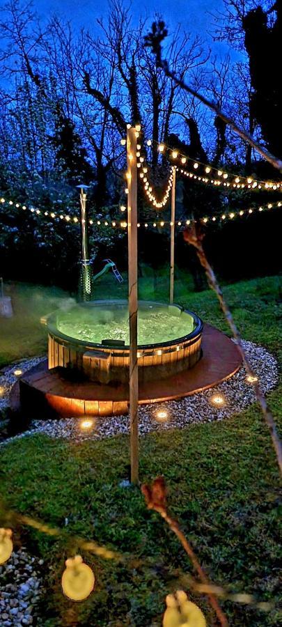 Kuca Za Odmor Malia Sa Spa Hot Tub Jacuzzijem - Nice And Cozy - Free Tickets To All City Attractions Thurdevac Ngoại thất bức ảnh
